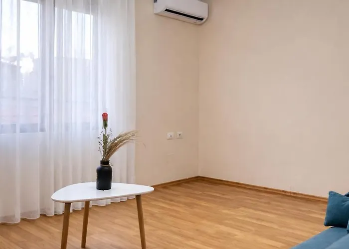 Apartament - Free Parking Nearby *
